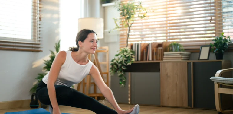 Physiotherapist providing hamstring strain physiotherapy treatment at home in Karachi